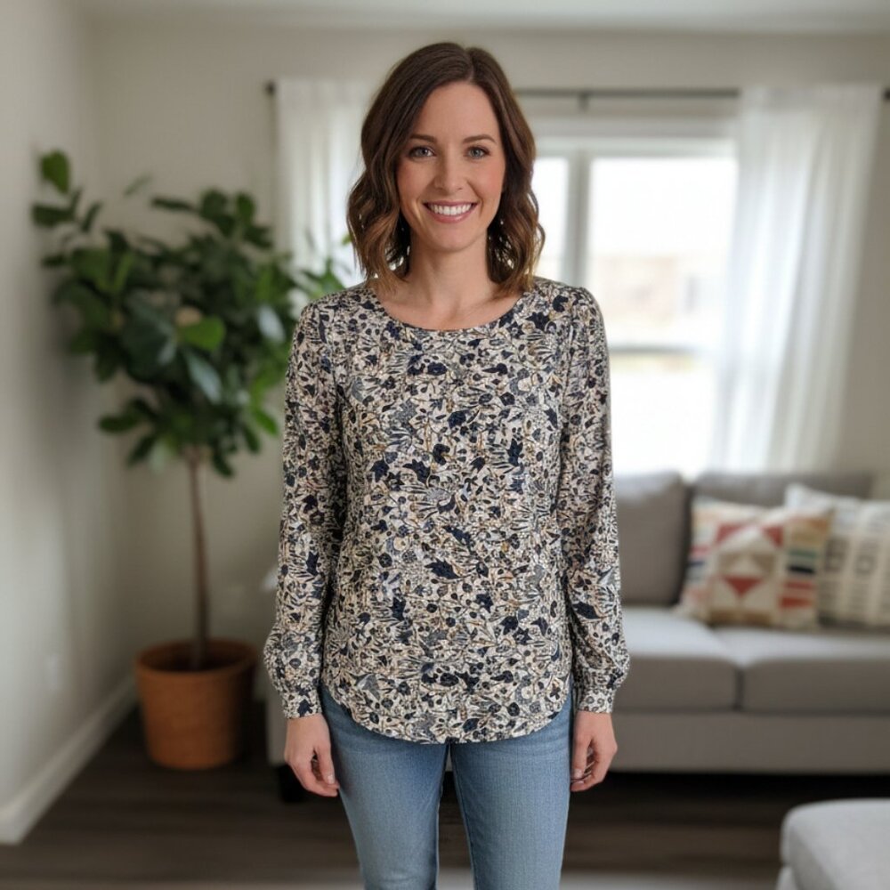 ⭐ Ann Taylor LOFT Blue And White Print Long Sleeve Top Size XS